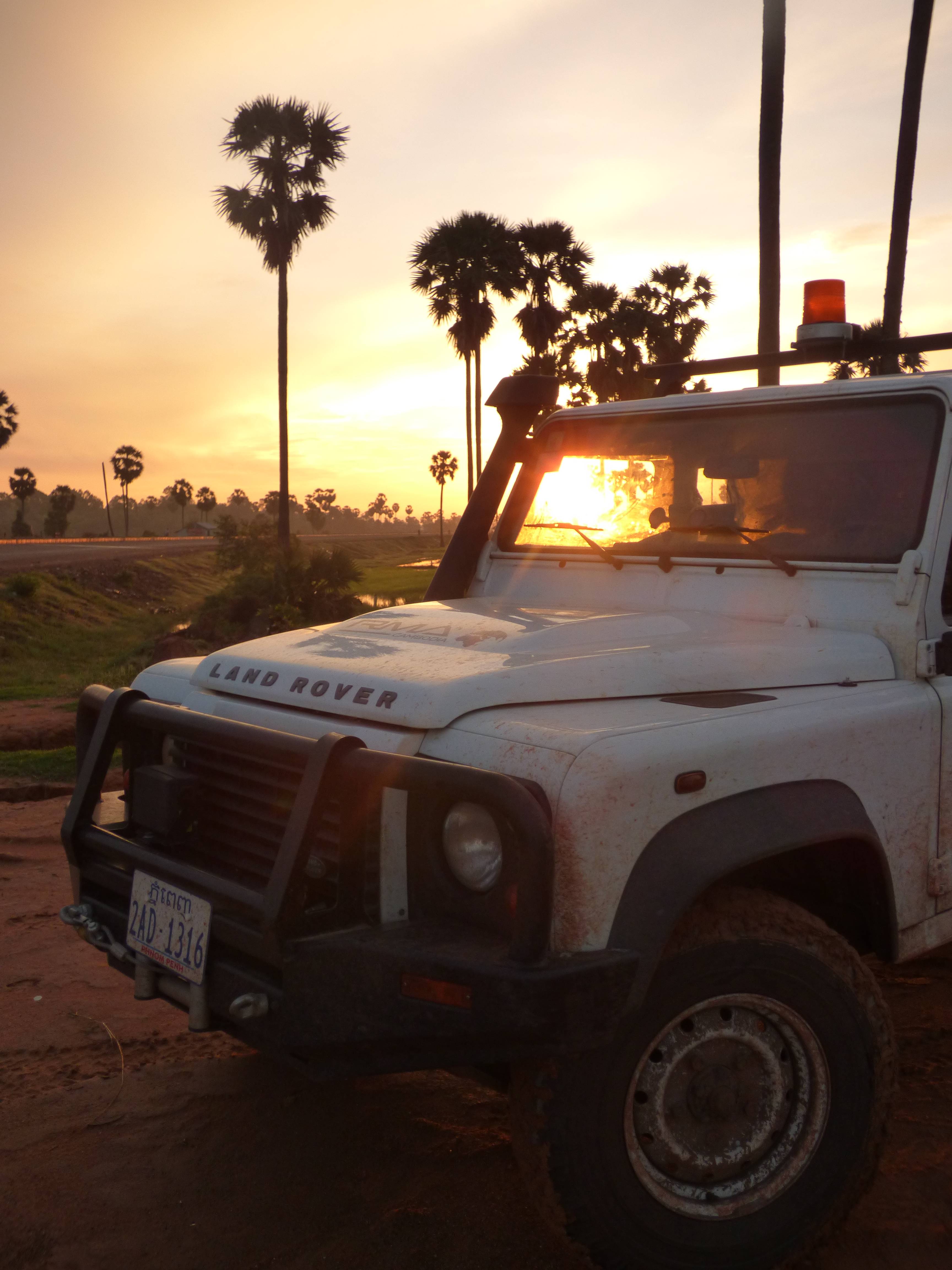 Defender 130 Tdci in the rice fields at sunrise